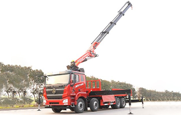 52.6吨米折臂吊SPK56002三一随车起重机